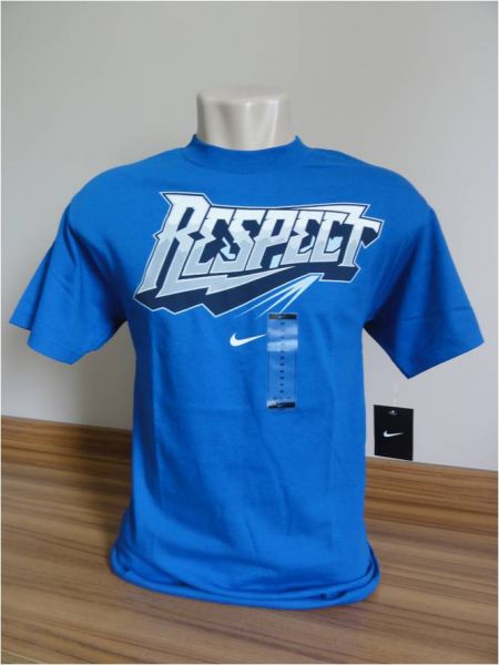 Camiseta Masculina Nike sem costura lateral Azul Tam. M